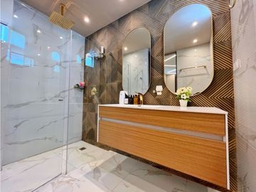 Venta Casa de 3 niveles Town House en Crespo Cartagena