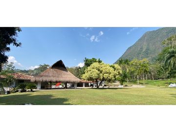 Venta de finca en Venecia Antioquia. Via Bolombolo.