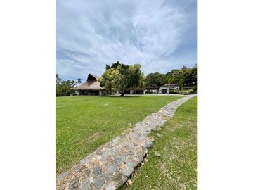 Venta de finca en Venecia Antioquia. Via Bolombolo.