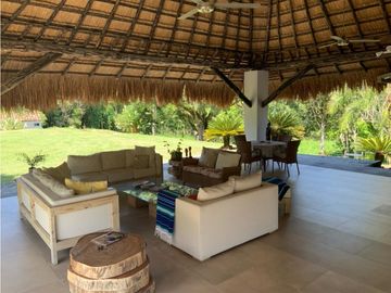 Venta de finca en Venecia Antioquia. Via Bolombolo.
