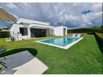 VENTA HERMOSA CASA CAMPESTRE EN EL TIGRE CERRITOS PEREIRA