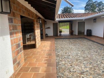 vendo casa finca san Pedro de los Milagros Antioquia