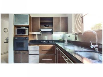 CASA CON LOTE INDEPENDIENTE EN VENTA EN BENECTINOS ENVIGADO
