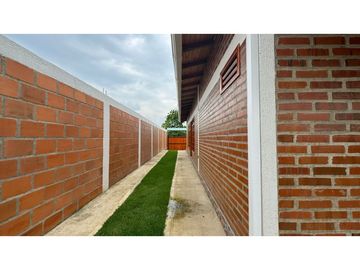 Casa campestre nueva con piscina en venta Santa Elena El Cerrito Valle