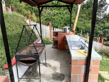 ¡Se arrienda Casa Finca, Via Altagracia!
