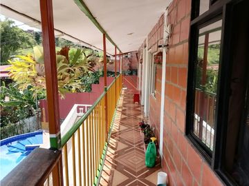 ¡Se arrienda Casa Finca, Via Altagracia!