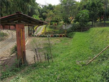 ¡Se arrienda Casa Finca, Via Altagracia!