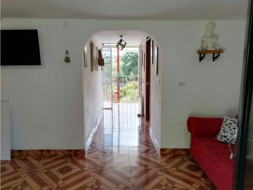 ¡Se arrienda Casa Finca, Via Altagracia!