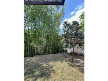 Se vende Finca en La Mesa, sector San Joaquín