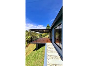 vendo casa finca Marinilla Antioquia sector la Esperanza 3.530 m2