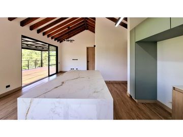 vendo casa finca Marinilla Antioquia sector la Esperanza 3.530 m2
