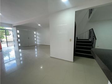 Casa de dos pisos más terraza en venta Barrio Las Américas Palmira