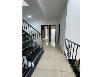Casa de dos pisos más terraza en venta Barrio Las Américas Palmira
