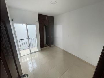 Casa de dos pisos más terraza en venta Barrio Las Américas Palmira