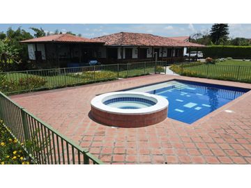 VENTA DE CASA EN MONTENEGRO, QUINDO, COLOMBIA