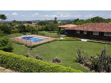 VENTA DE CASA EN MONTENEGRO, QUINDO, COLOMBIA