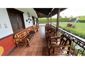 VENTA DE CASA EN MONTENEGRO, QUINDO, COLOMBIA