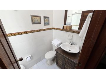 VENTA DE CASA EN MONTENEGRO, QUINDO, COLOMBIA