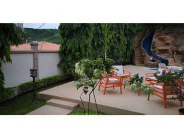 VENDO CASA DE DOS PISOS EN ALTOS DEL PANAMA $625 K!!!