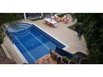 VENDO CASA DE DOS PISOS EN ALTOS DEL PANAMA $625 K!!!