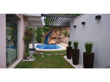 VENDO CASA DE DOS PISOS EN ALTOS DEL PANAMA $625 K!!!