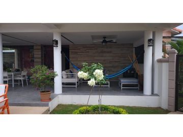 VENDO CASA DE DOS PISOS EN ALTOS DEL PANAMA $625 K!!!
