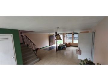 CASA EN ALQUILER SANTA GEMA LAURELES MEDELLIN AVENIDA 80 CON 33