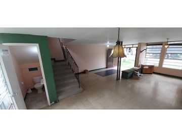 CASA EN ALQUILER SANTA GEMA LAURELES MEDELLIN AVENIDA 80 CON 33