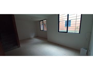 VENTA CASA  CONJUNTO VILLAS DE ALTAGRACIA JAMUNDI