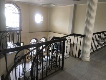 CASA EN VENTA BARRIO LA CASTELLANA