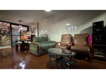Casa de dos pisos en venta Barrio Plaza Campestre Palmira Valle
