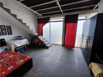 CASA EN VENTA EN EL CANEY DE CUATRO PISOS C-VR/CW:8043723