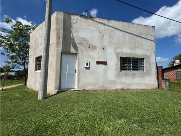 Vendo Casa en acceso a Concepción del Uruguay, Entre Ríos