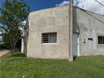 Vendo Casa en acceso a Concepción del Uruguay, Entre Ríos