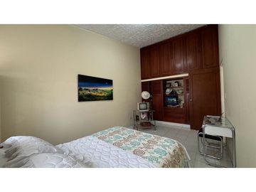 Casa de dos pisos en venta Barrio Las Mercedes Palmira Valle Colombia