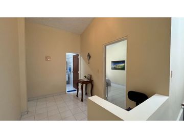 Casa de dos pisos en venta Barrio Las Mercedes Palmira Valle Colombia