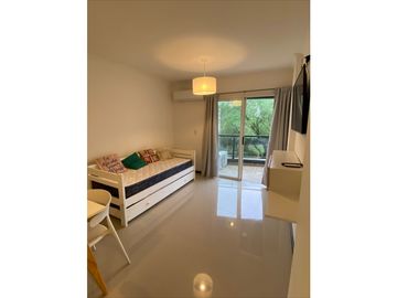Venta: Departamento 1 dorm. en Veneto Village, Villa Parque Siquiman