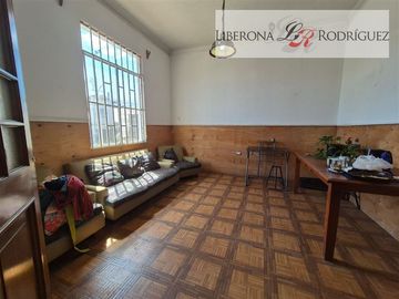 Casa en Venta en Casona esquina en Cerro Jiménez