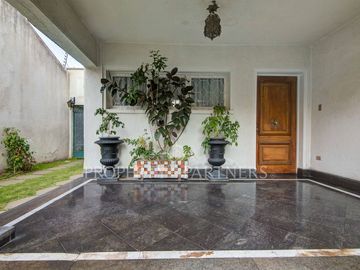 Casa única barrio El Golf