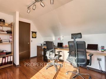 Linda casa en venta en pasaje cerrado La Reina