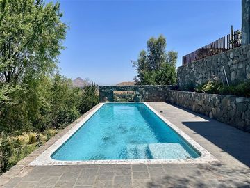 Casa en Venta en Cerro Santa Isabel / Aledaño Las Brisas de Chicureo Acceso Sur Oriente