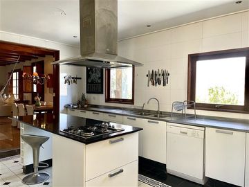 Casa en Venta en Cerro Santa Isabel / Aledaño Las Brisas de Chicureo Acceso Sur Oriente
