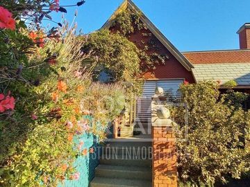 Gran Oportunidad de Venta de casa en Pinares con Novacion