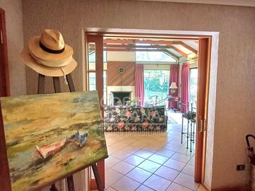 HERMOSA CASA EN OLMUÉ