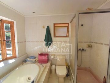 HERMOSA CASA EN OLMUÉ