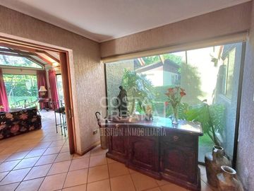 HERMOSA CASA EN OLMUÉ