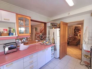 HERMOSA CASA EN OLMUÉ