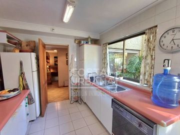 HERMOSA CASA EN OLMUÉ
