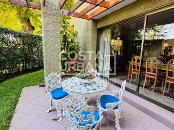 HERMOSA CASA EN OLMUÉ
