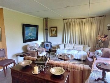 VENDE   Casa con Amplio Terreno en Lo GAMBOA de  Olmué